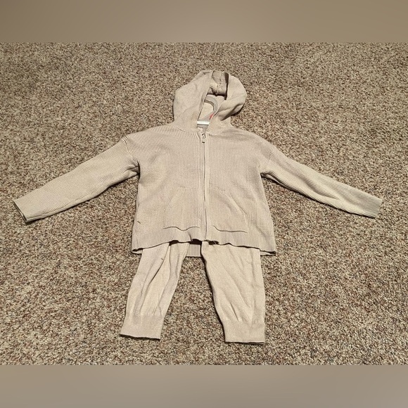 Beige Hoodie and Pants Set size 2t - Picture 1 of 2